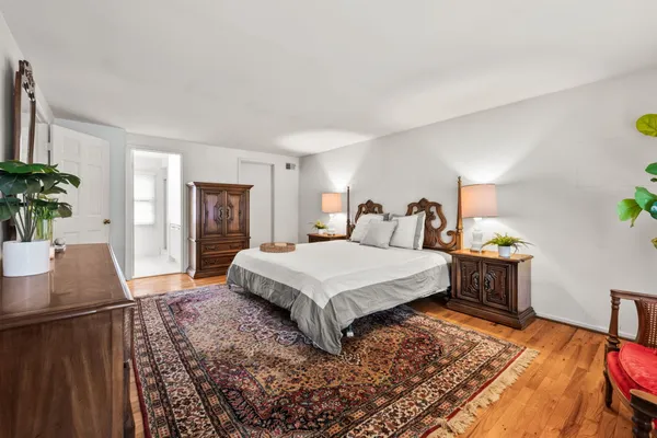 $1,350,000 | 3705 Templeton Place, Alexandria, VA 22304