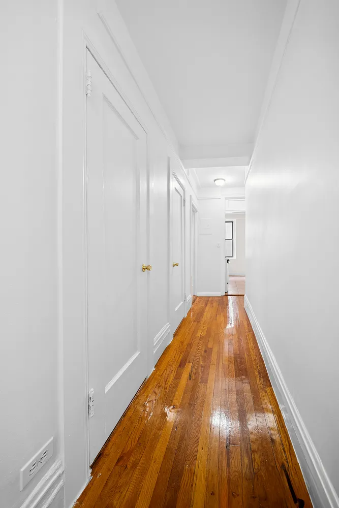 $4,750 | 123 Waverly Place, Unit 2D | Greenwich Village