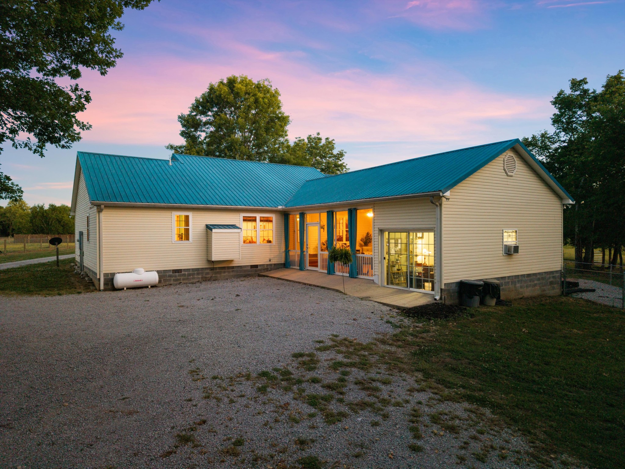 332 John Shaw Road Lewisburg, TN 37091 - Photo 3 of 79