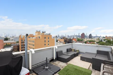 $1,695,000 | 55 Maspeth Avenue, Unit 5R | East Williamsburg