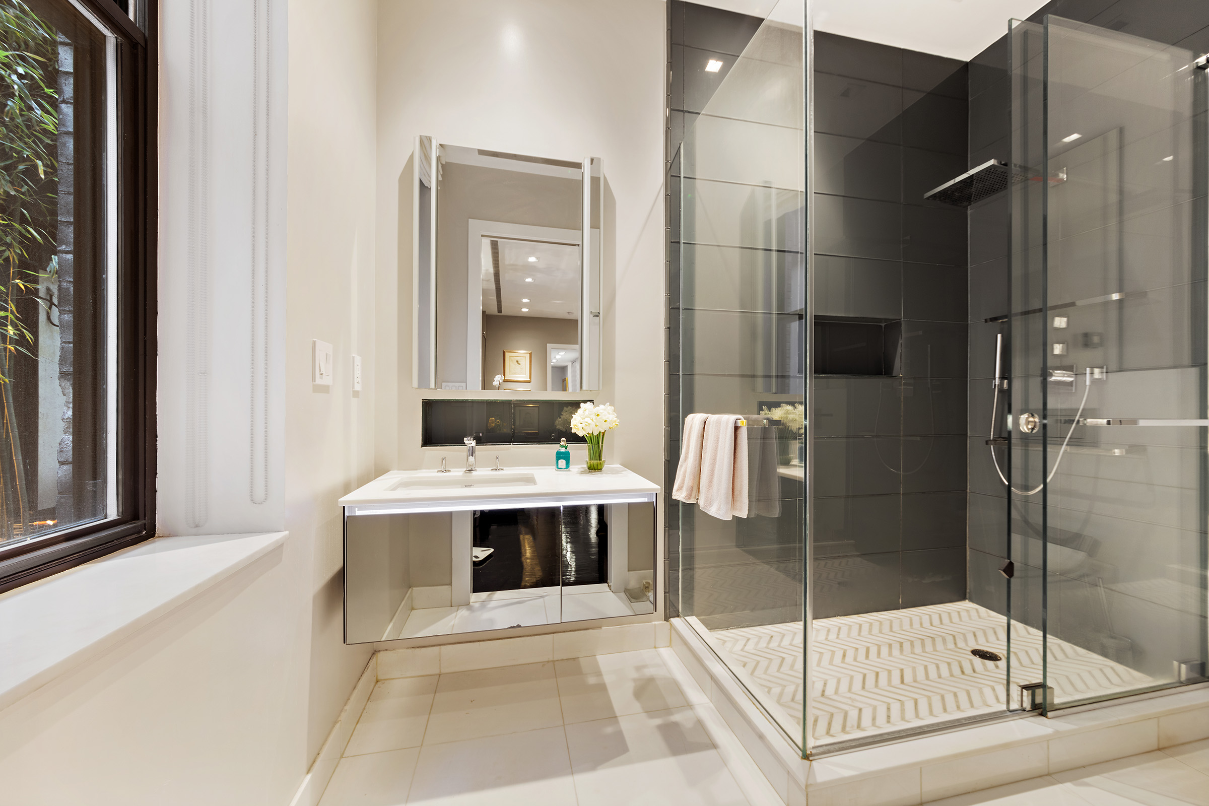 17 East 63rd Street, Unit 1 Manhattan, NY 10065 - Photo 9 of 17