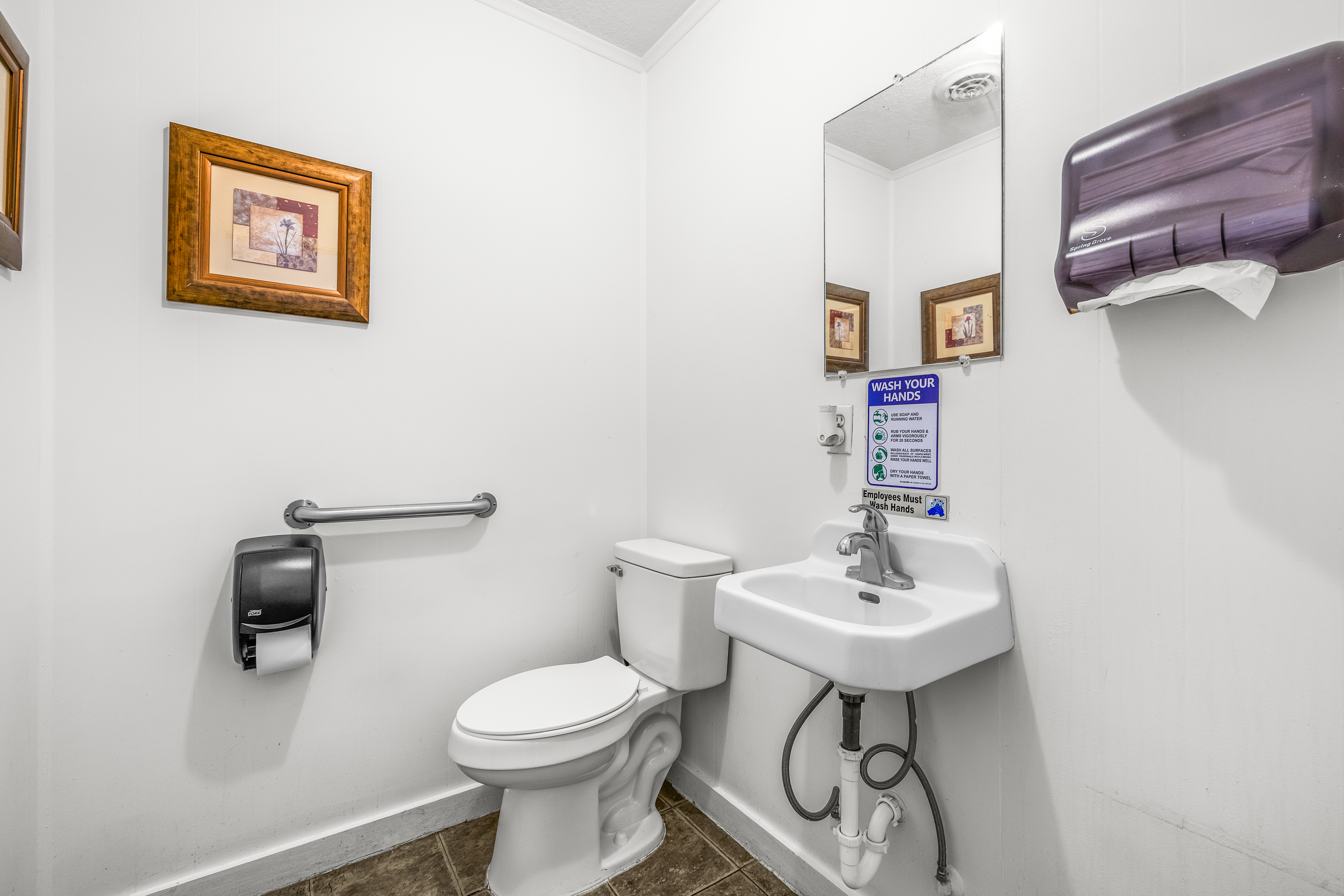 697 West Cherry Street Jesup, GA 31545 - Photo 17 of 47