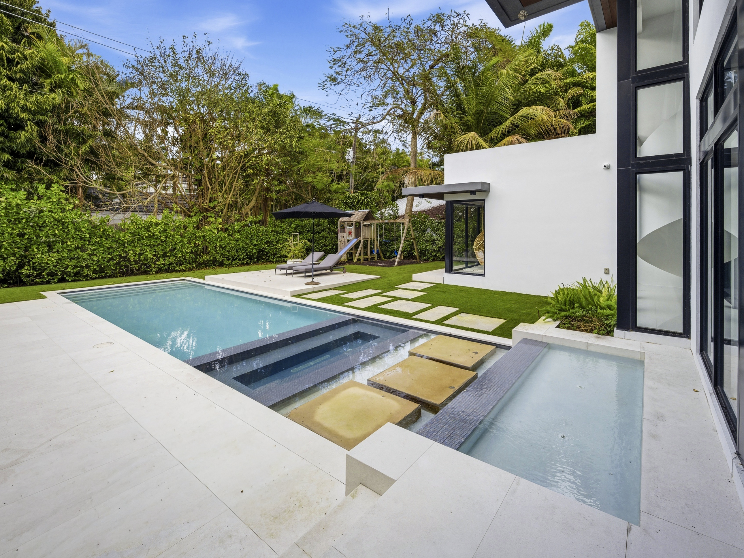 229 Ridgewood Road Miami, FL 33133 - Photo 34 of 62