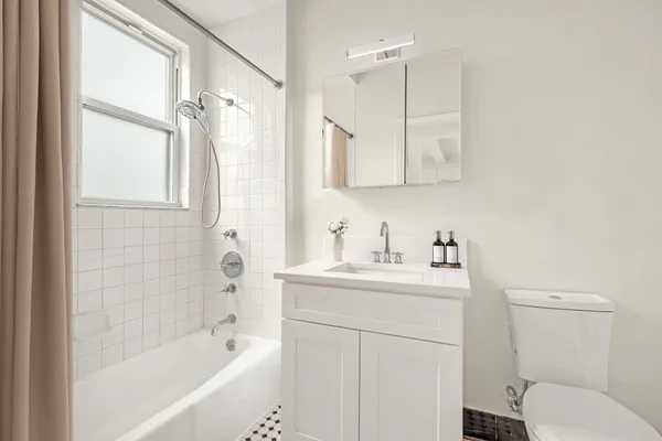 $9,950 | 77 Park Avenue, Unit 16G | Murray Hill