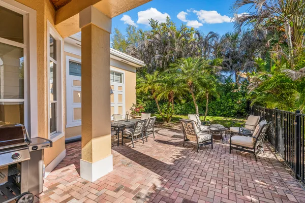 $749,999 | 4207 Diamond Square, Vero Beach, FL 32967