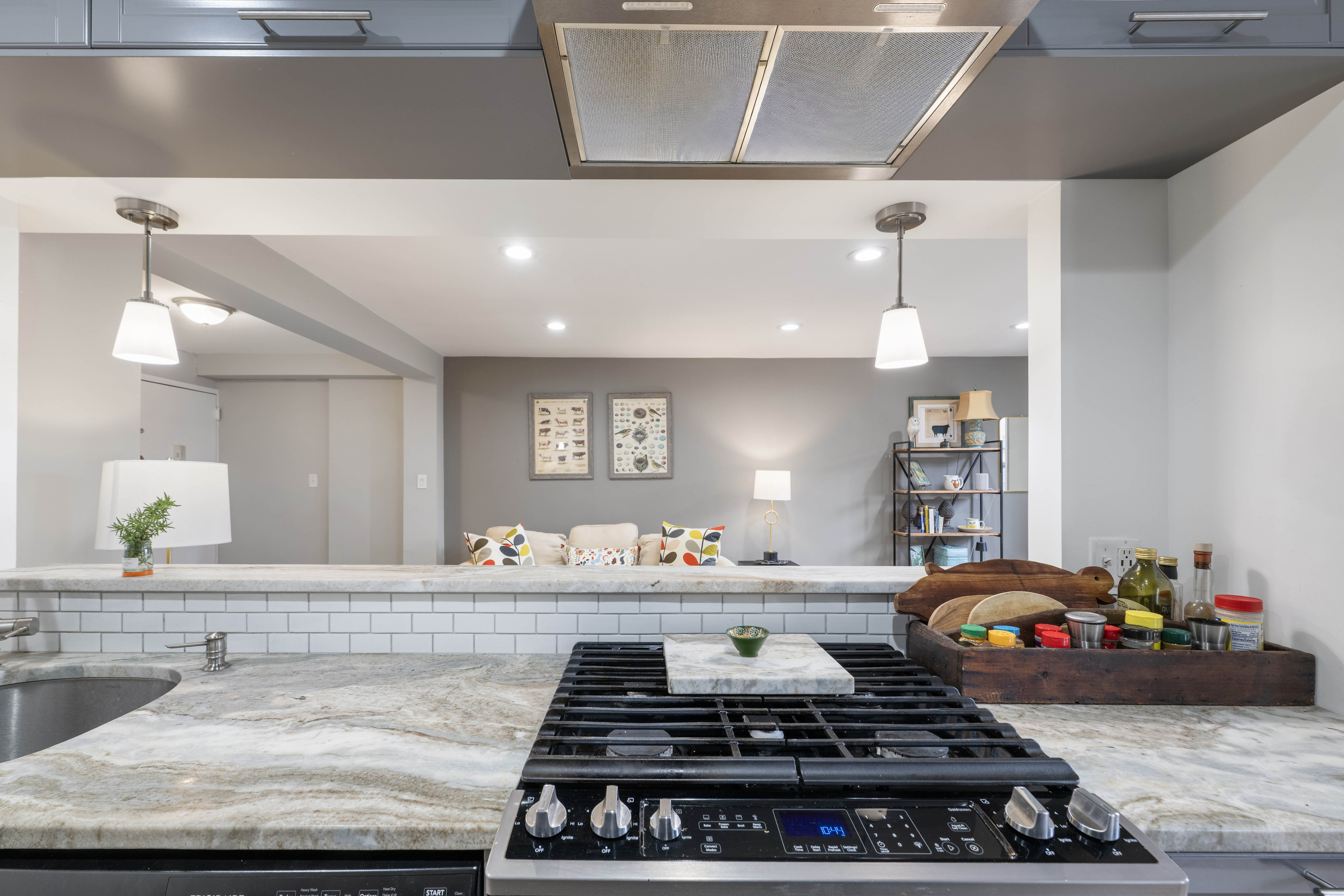 255 Fieldston Terrace, Unit 2L Bronx, NY 10471 - Photo 4 of 14 a kitchen with a stove and cabinets
