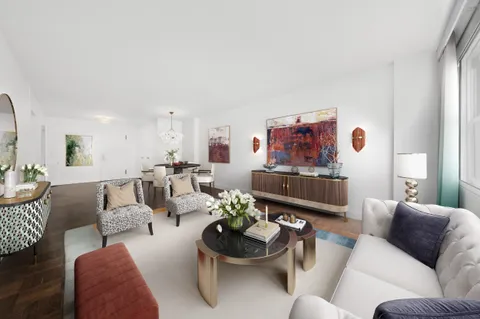 $825,000 | 77 West 55th Street, Unit 17F | Midtown Central