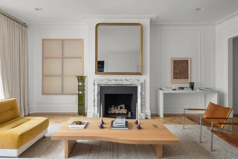 $5,950,000 | 13 Gramercy Park South | Gramercy