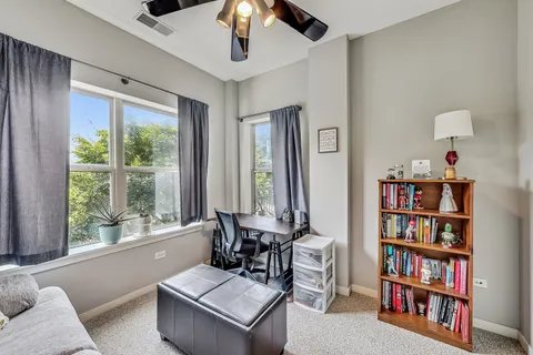 $340,000 | 1155 West Roosevelt Road, Unit 304, Chicago, IL 60608