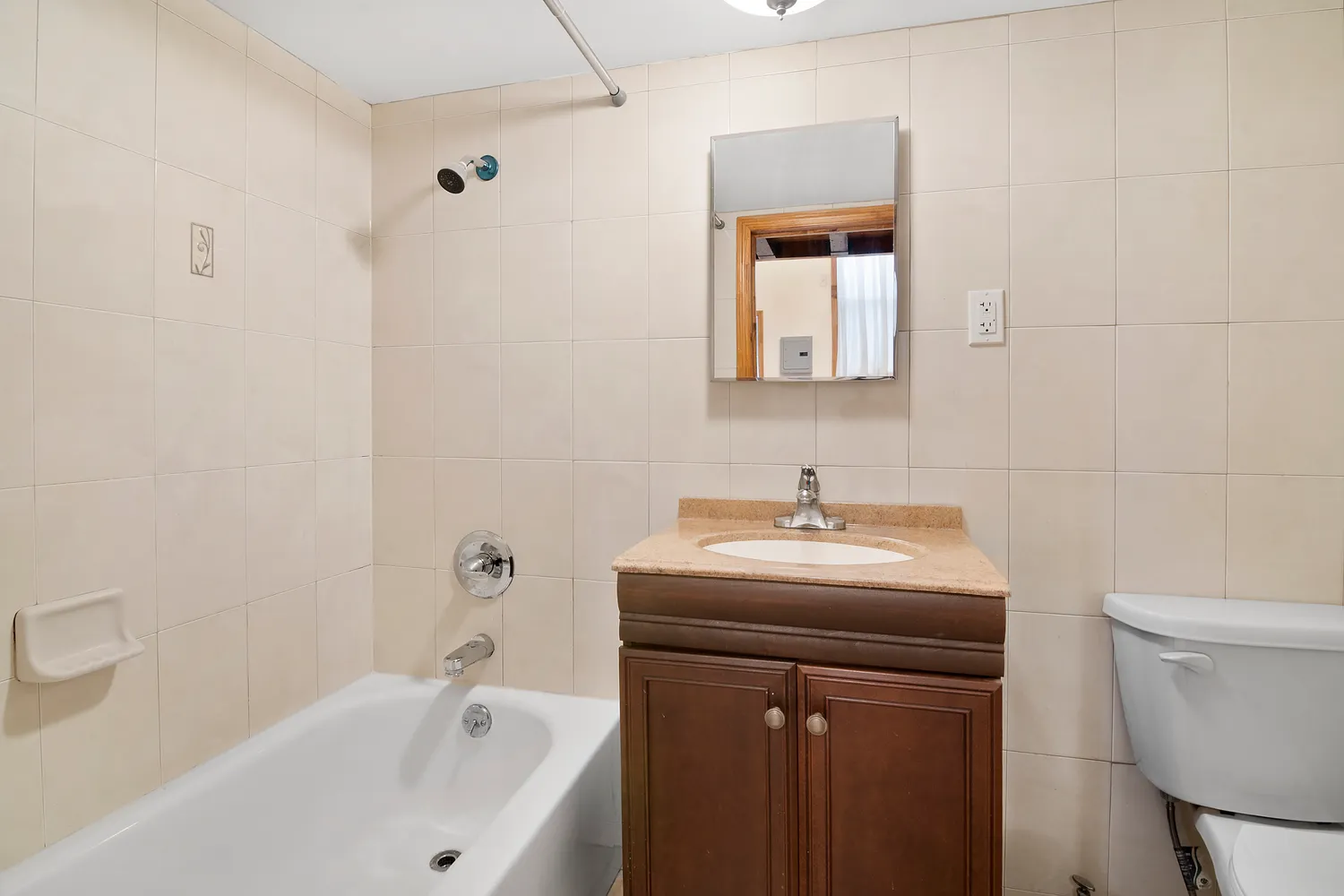$2,600 | 74 Sherman Street, Unit 1B | Windsor Terrace