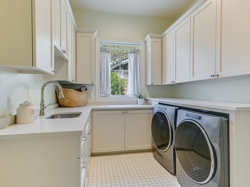 4102 Deepwoods Drive Austin, TX 78731 - Photo 14 of 29