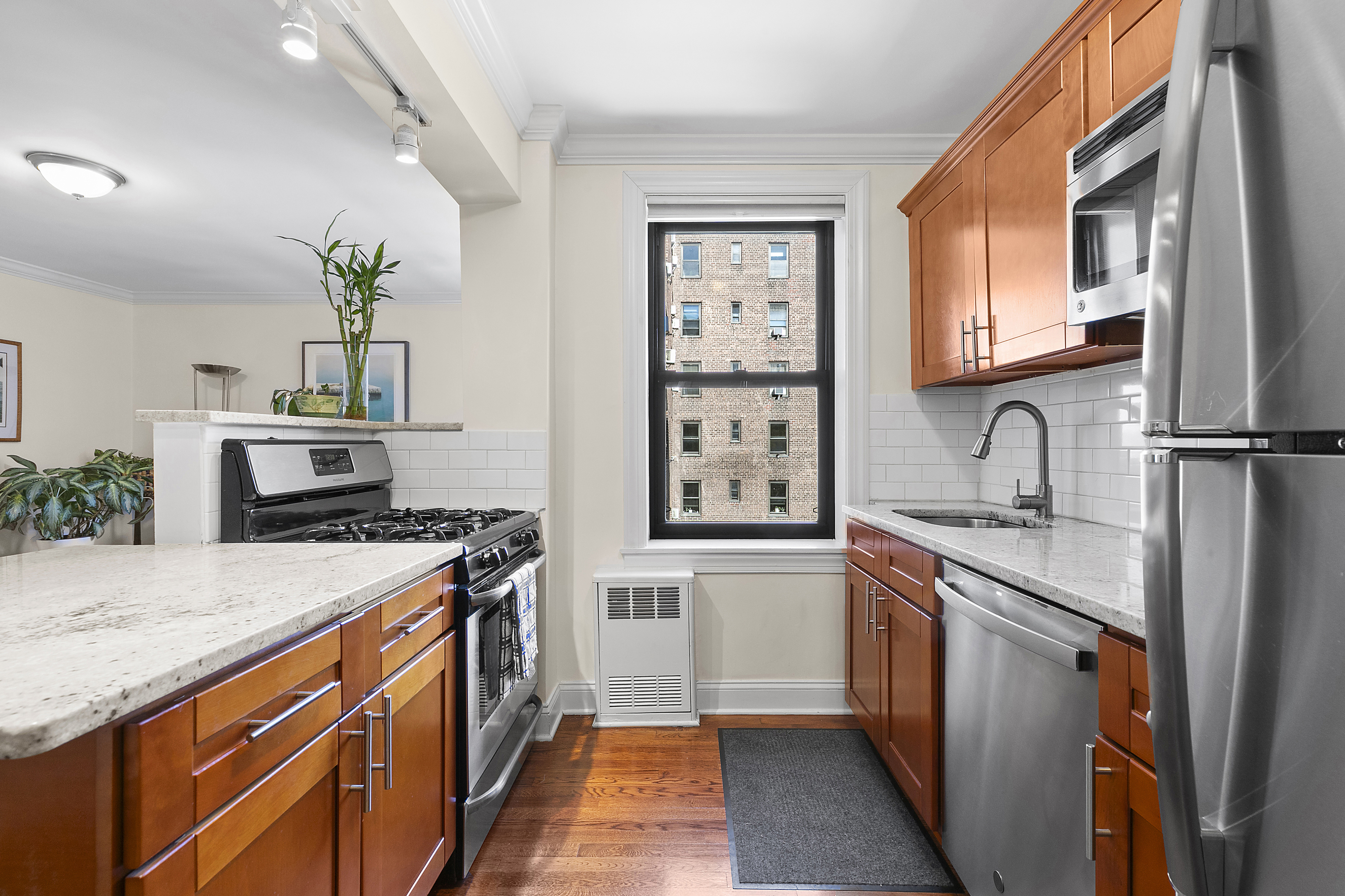 4501 Broadway, Unit 4G Manhattan, NY 10040 - Photo 4 of 7