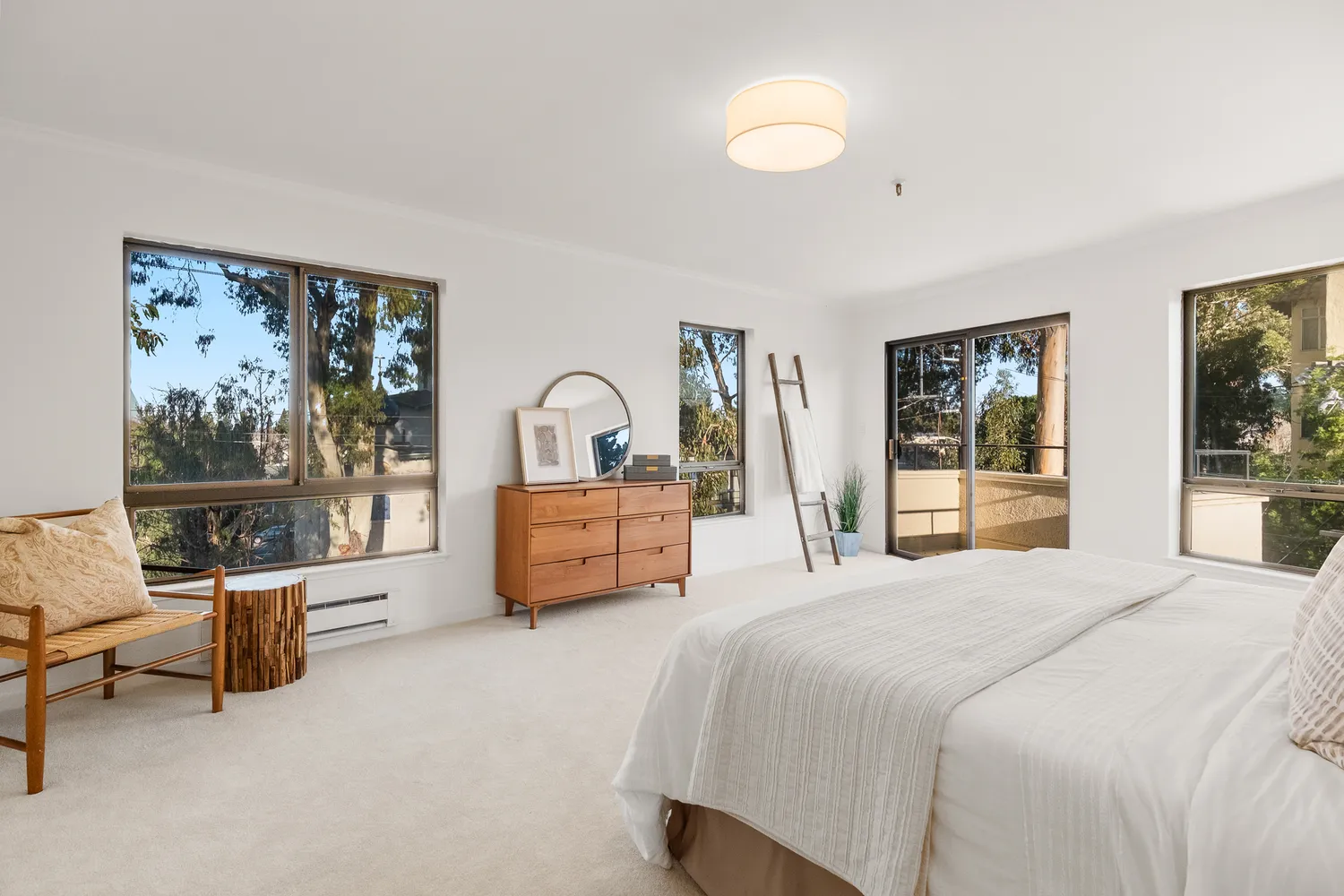 $895,000 | 1500 Willow Avenue, Unit 301, Burlingame, CA 94010