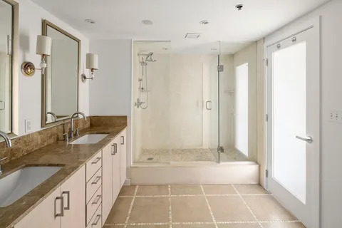 $1,998,000 | 8-12 Museum Way, Unit 2003, Cambridge, MA 02141