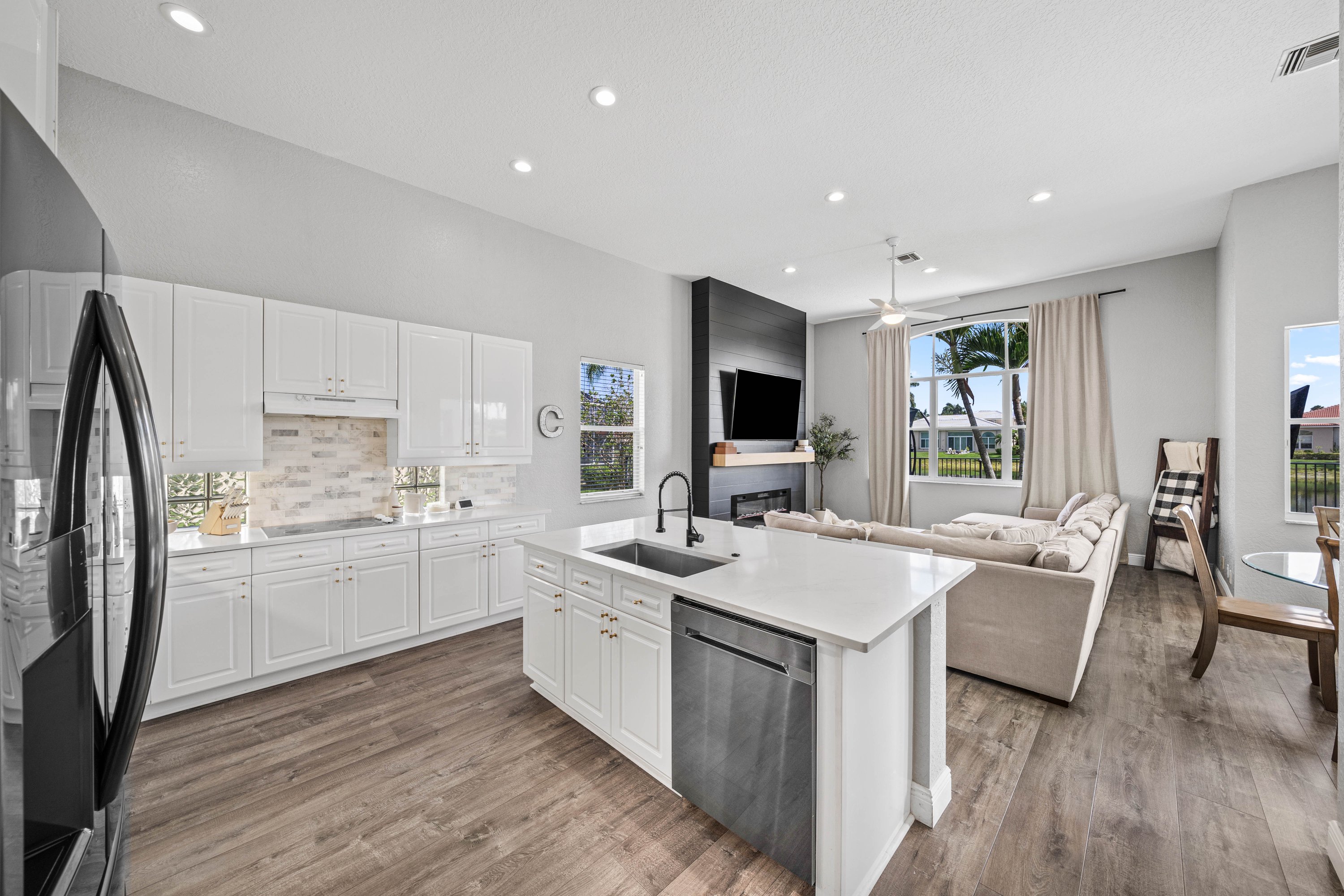 11153 Sandyshell Way Boca Raton, FL 33498 - Photo 2 of 17