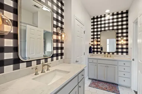 $1,399,000 | 22 Autumn Oaks Drive, Austin, TX 78738