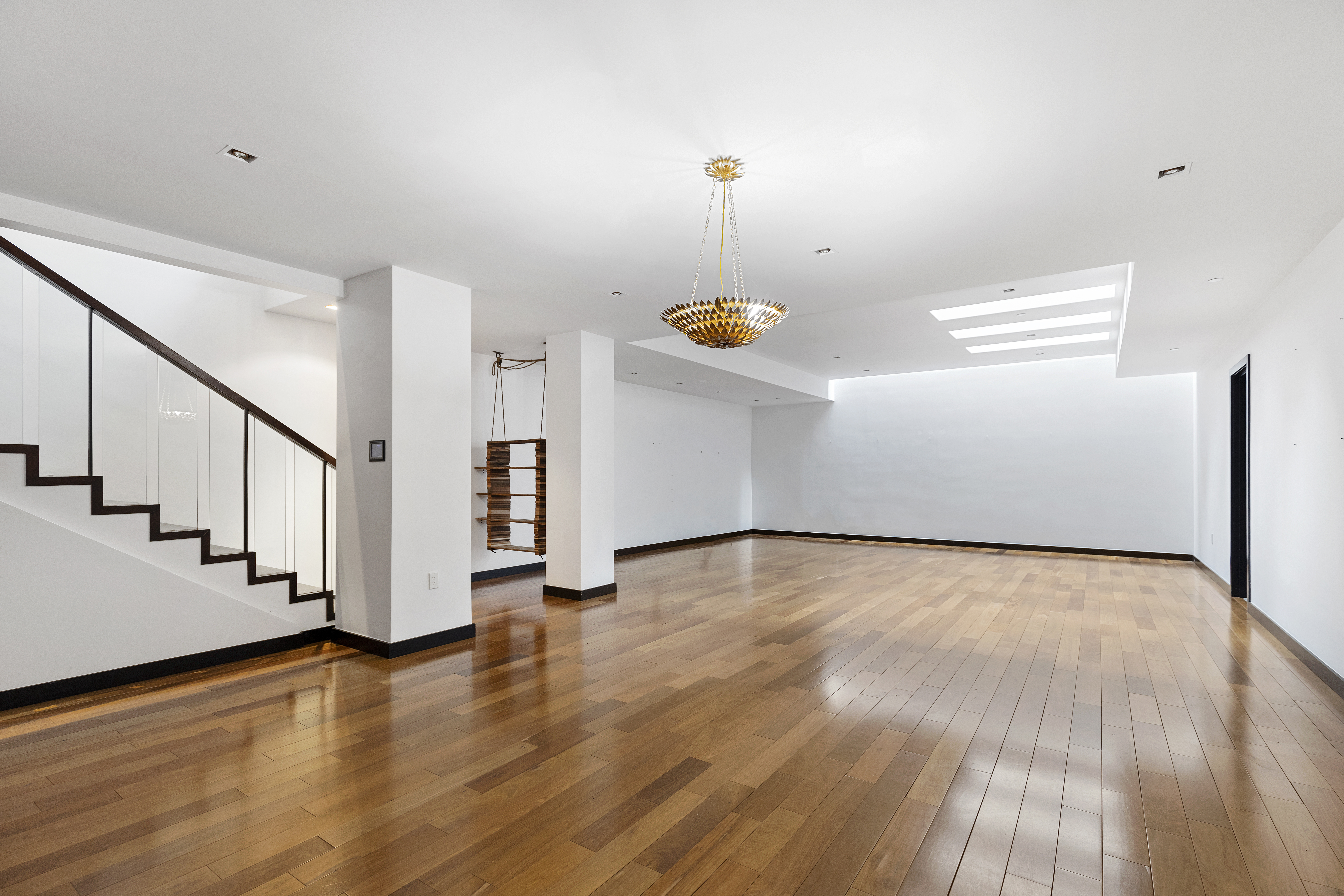 385 West 12th Street, Unit TH3 Manhattan, NY 10014 - Photo 4 of 9