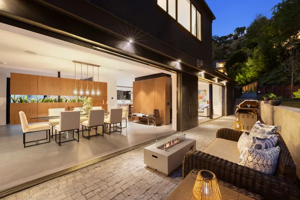 $4,695,000 | 10558 Fontenelle Way, Los Angeles, CA 90077