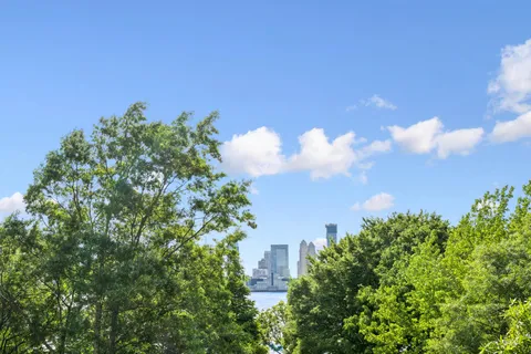 $7,950 | 20 River Terrace, Unit 5H | Battery Park City