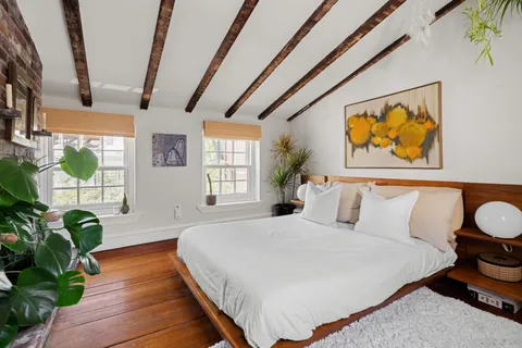 $380,000 | 142 Carpenter Street, Philadelphia, PA 19147