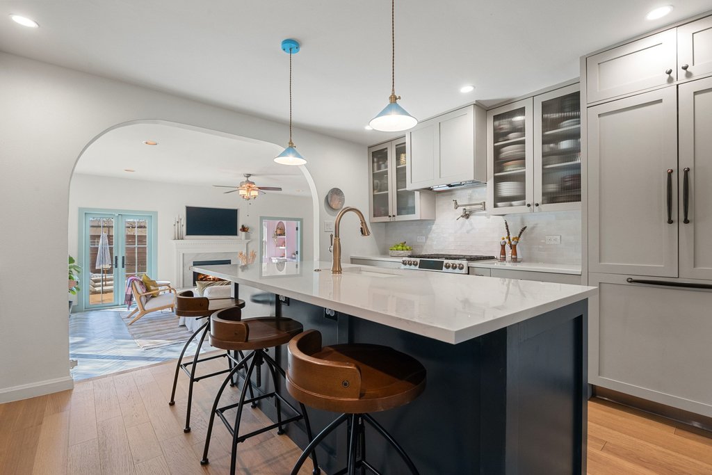 909 East 50th Street Austin, TX 78751 - Photo 10 of 38