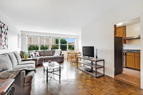 $209,999 | 555 Kappock Street, Unit 7F | Spuyten Duyvil