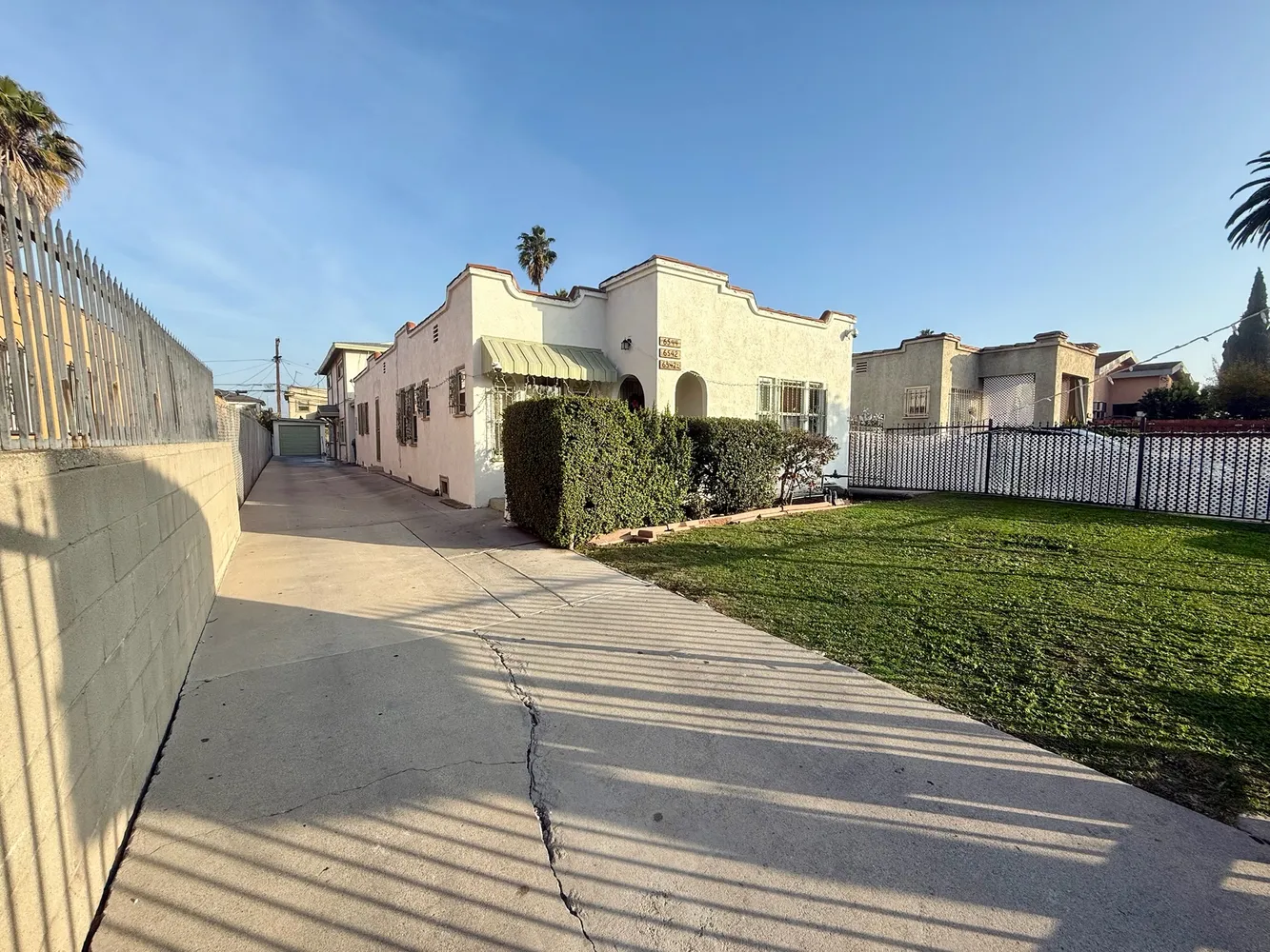 $1,300,000 | 6544 South Victoria Avenue, Los Angeles, CA 90043