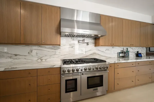 $4,100,000 | Laurel Canyon Road, Los Angeles, CA 90046