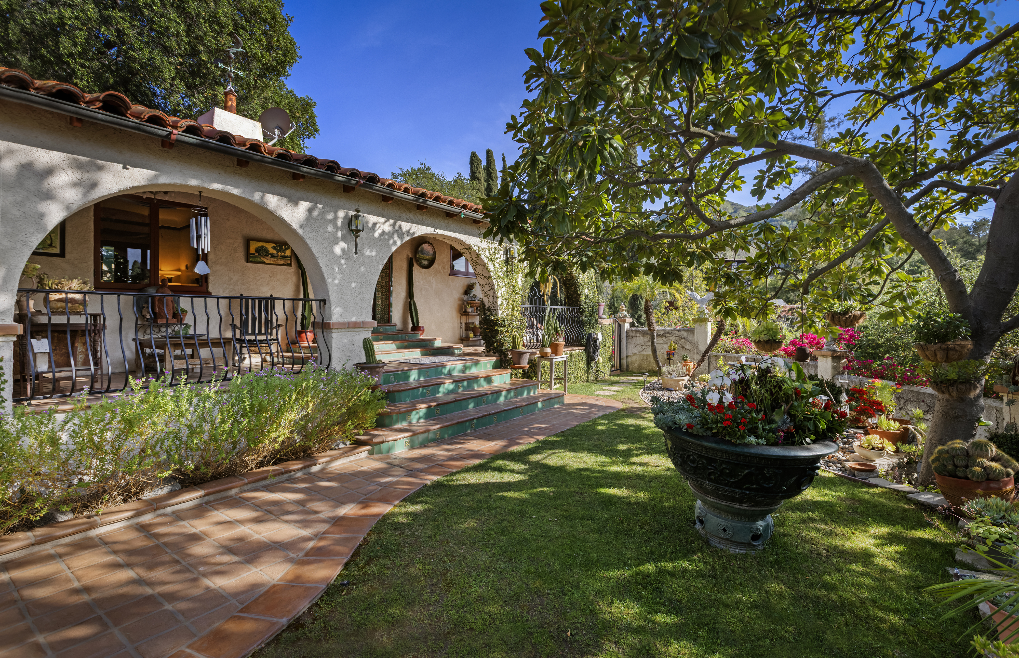 3290 Buckingham Road Glendale, CA 91206 - Photo 11 of 69