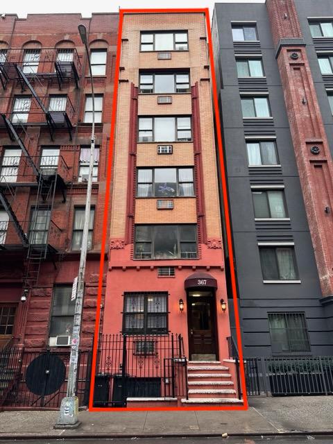367 West 48th Street Manhattan, NY 10036 - Photo 1 of 1 front view of a building