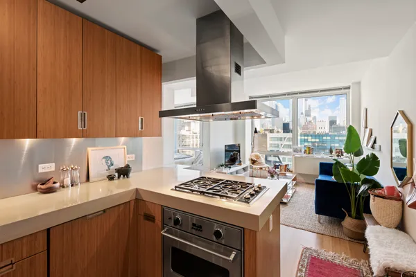$5,600 | 450 West 17th Street, Unit 1401 | Chelsea