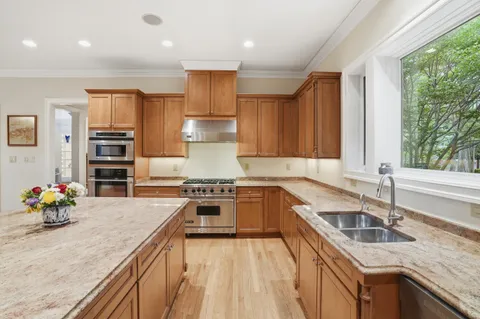 $2,575,000 | 8455 Portland Place, McLean, VA 22102