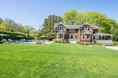 $5,950,000 | 89 Cobb Road, Water Mill, NY 11976