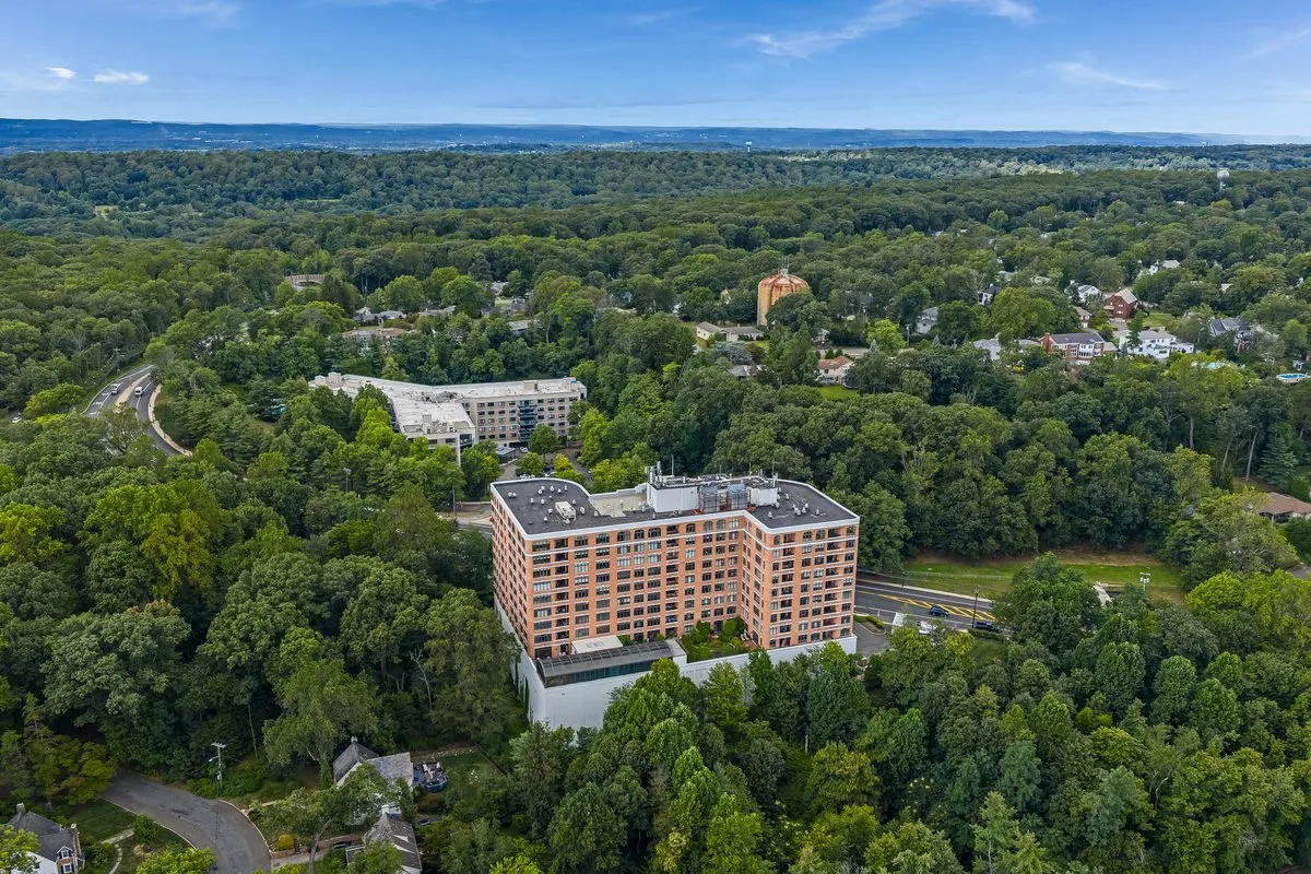 $694,000 | 616 South Orange Avenue, Unit Skyhouse 4, Maplewood, NJ 07040