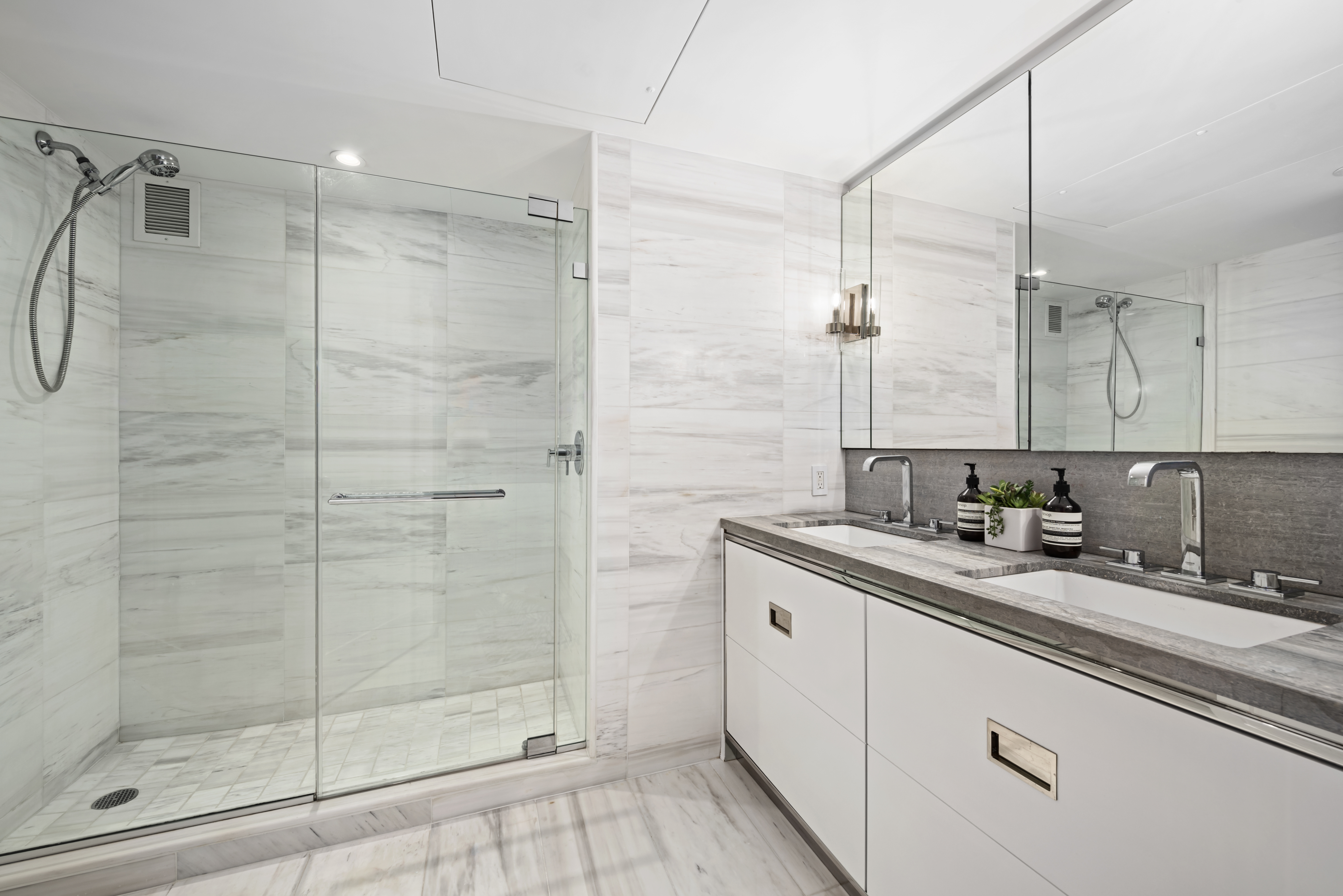 200 East 66th Street, Unit C1004 Manhattan, NY 10065 - Photo 9 of 20