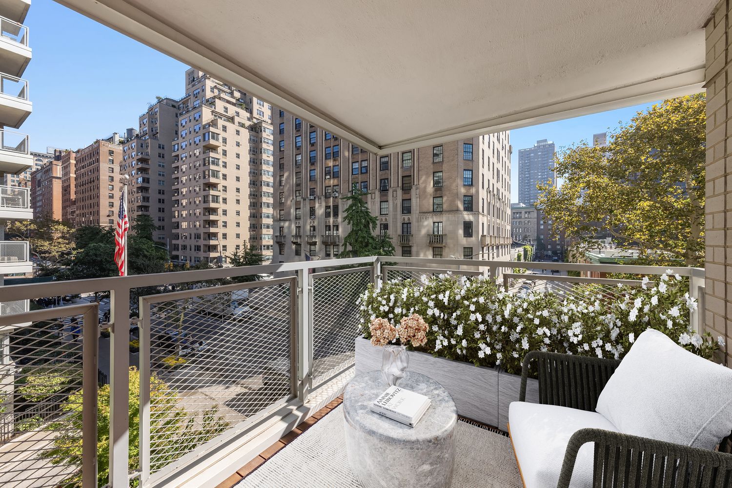 $2,050,000 | 2 5th Avenue, Unit 4C | Greenwich Village