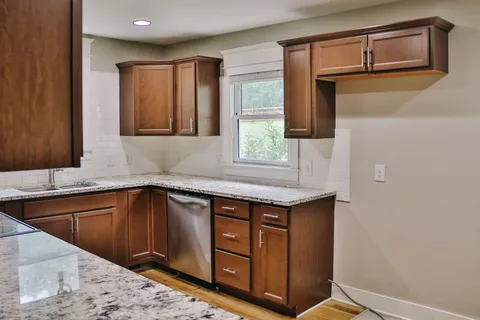 $470,000 | 1660 Leatherwood Road, White Bluff, TN 37187