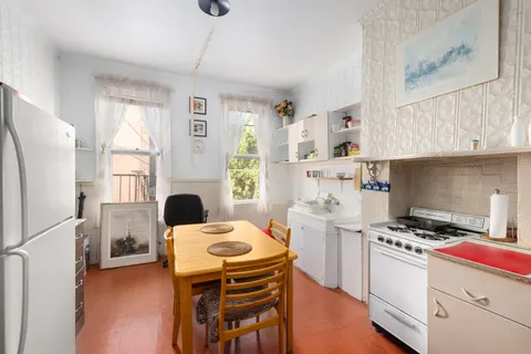 $3,400,000 | 221 Nassau Avenue | Greenpoint