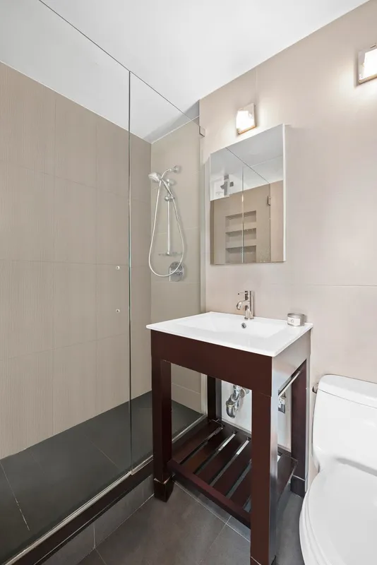 $3,800 | 101 West 12th Street, Unit 9C | West Village