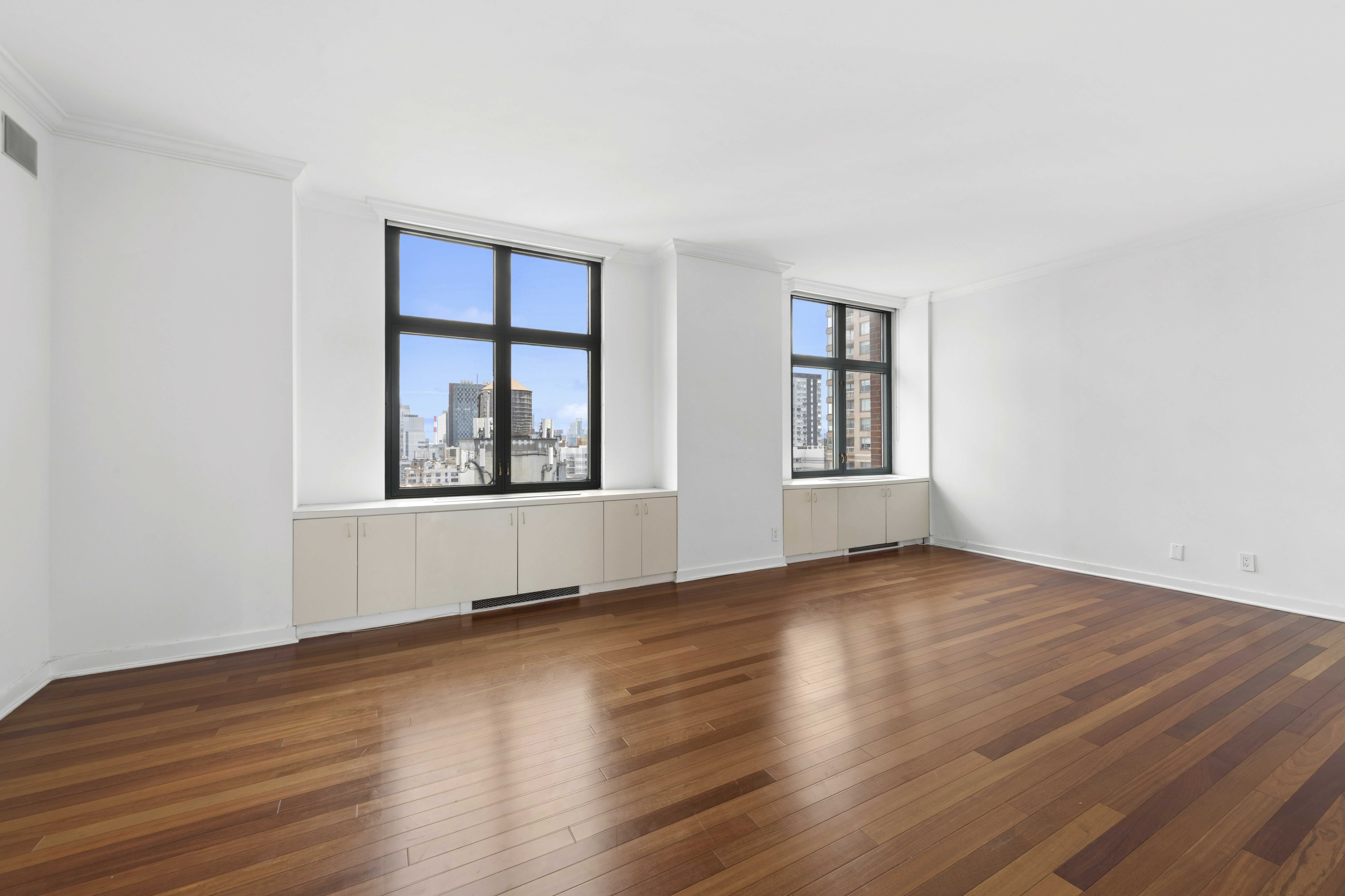 188 East 70th Street, Unit 19AB Manhattan, NY 10021 - Photo 11 of 22 Gallery Image 11