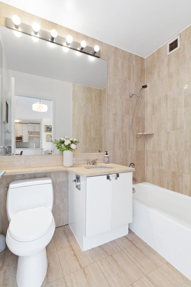 200 Riverside Boulevard, Unit 15I Manhattan, NY 10069 - Photo 8 of 10