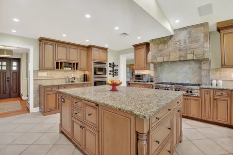 $1,795,000 | 9701 Overlea Drive, Rockville, MD 20850