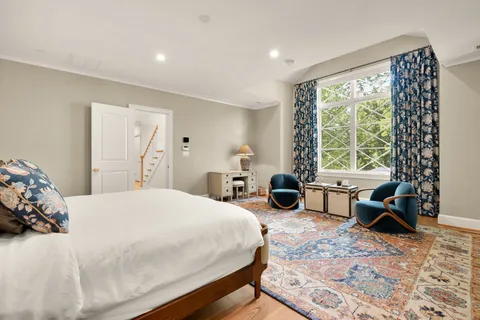 $4,100,000 | 5537 Hawthorne Place Northwest, Washington, DC 20016