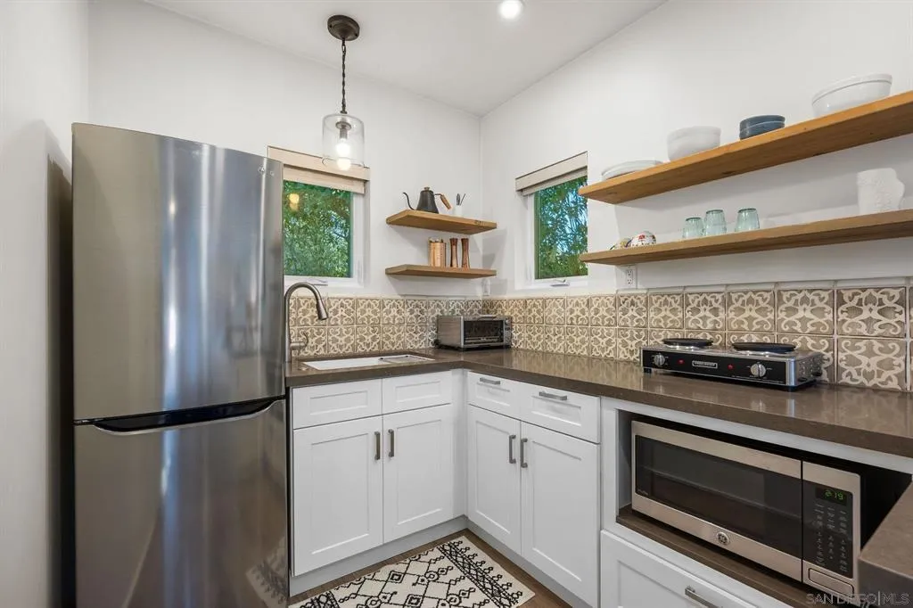 $4,995,000 | 554-556 Stratford Drive, Encinitas, CA 92024