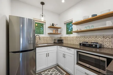 $4,995,000 | 554-556 Stratford Drive, Encinitas, CA 92024