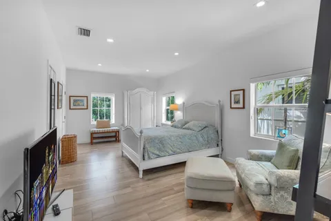 $3,750,000 | 707 West 54th Street, Miami Beach, FL 33140