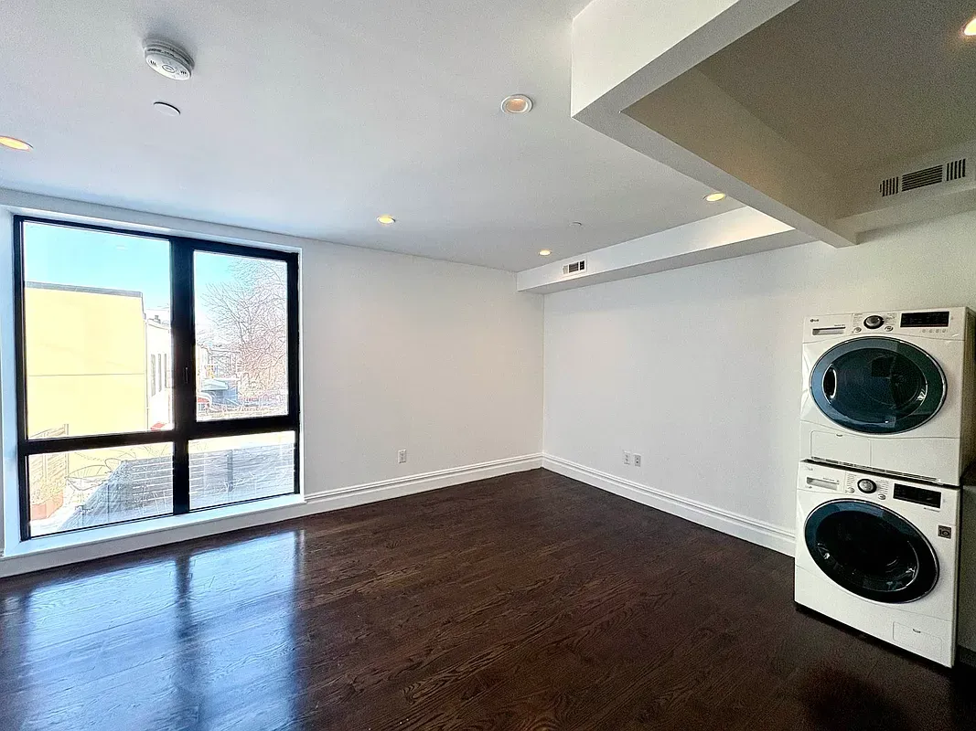 $2,450 | 1255 Bushwick Avenue, Unit 3D | Bushwick