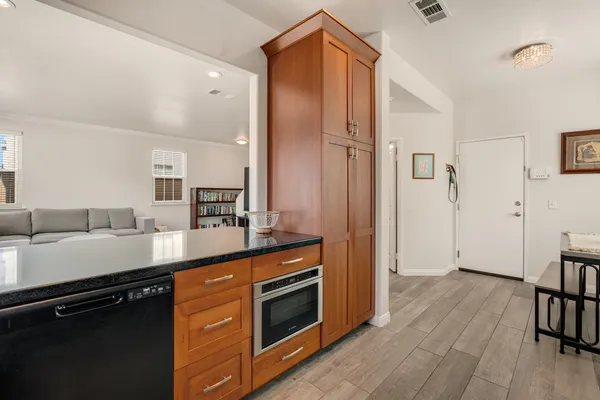 $925,000 | 146 Adelia Way, Oceanside, CA 92057