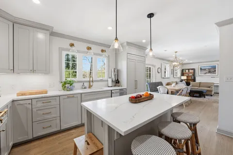 $1,100,000 | 7612 Virginia Avenue, Falls Church, VA 22043