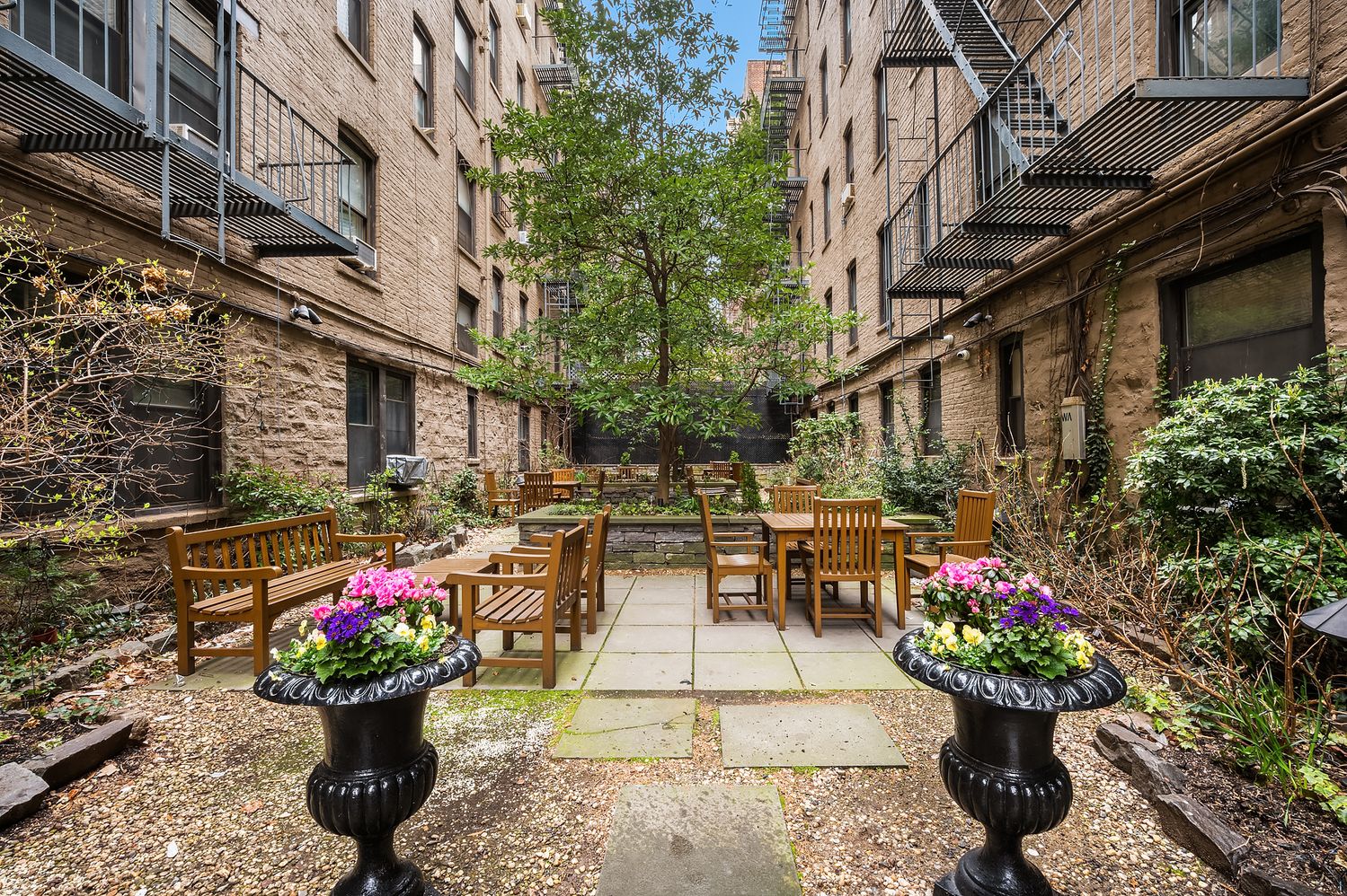 87 Barrow Street, Unit 5G Manhattan, NY 10014 - Photo 9 of 10